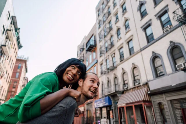 couple on holiday in new york