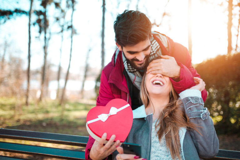 15 Things Good Men Do to Prove Their Love