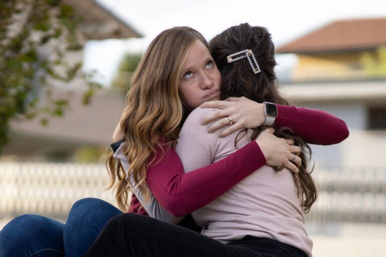 Subtle Signs That Reveal You’re a Toxic Friend